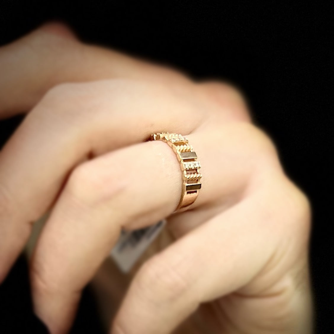 Пръстен халка от розово злато с Диаманти 0.09